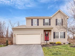 217 Arroyo Dr, Coraopolis, PA 15108