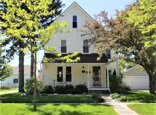 930 Sage St, Lake Geneva, WI 53147