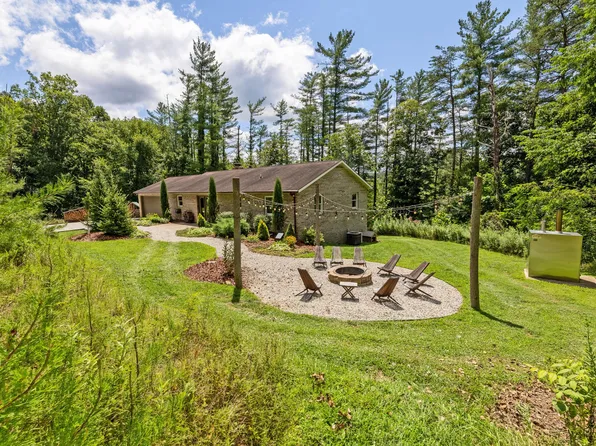 38296 Davis Chapel Rd, Logan, OH 43138
