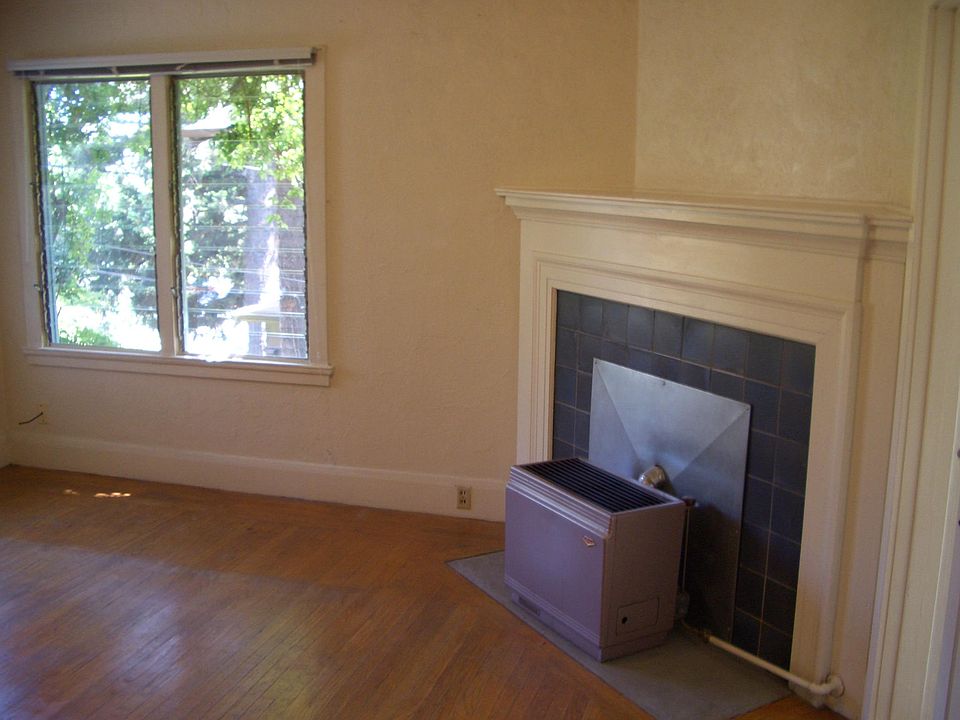 2nd image of 2522 Piedmont Ave APT 1