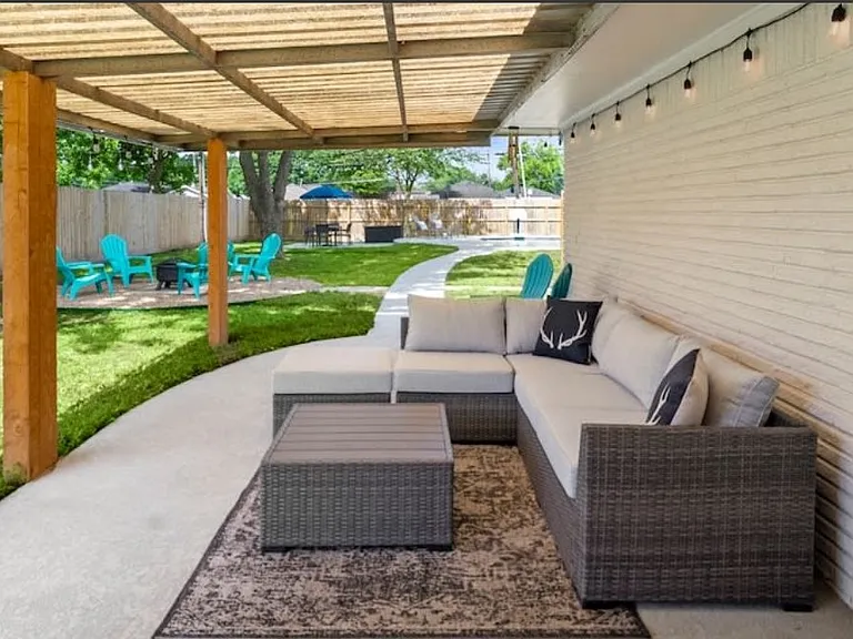 1302 Meadow Lark St — Photo 20