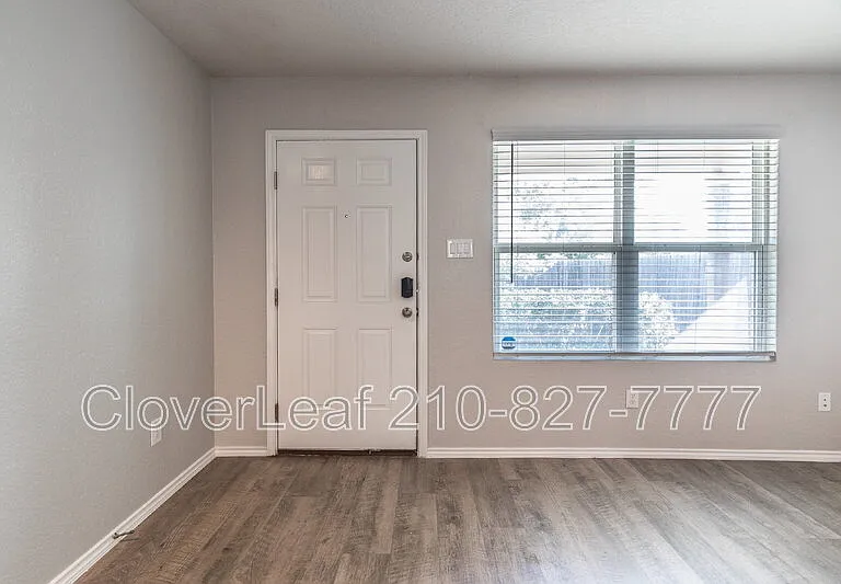 5806 Machaela Trce — Photo 5