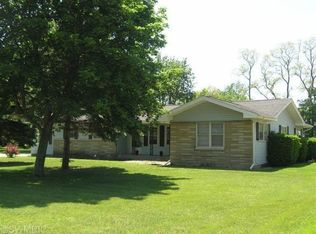 16295 3rd St, Three Rivers, MI 49093