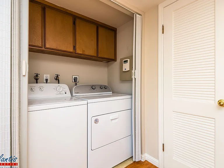 457 Oak Ave — Photo 10
