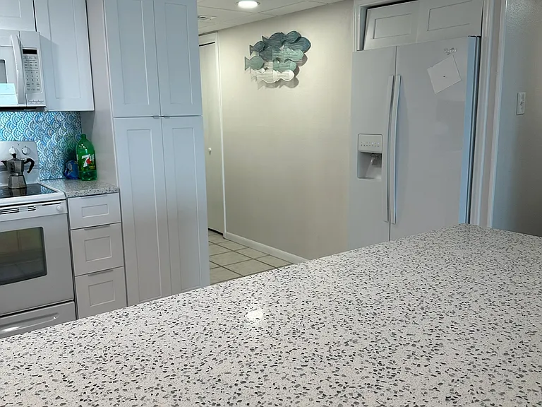202 Reef Ave #406 — Photo 6
