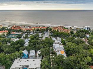 317 Neptune Rd, Saint Simons Island, GA 31522