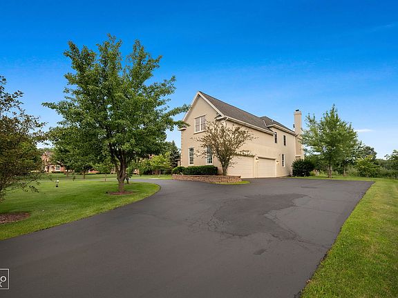 4th image of 23 Wood Oaks Dr