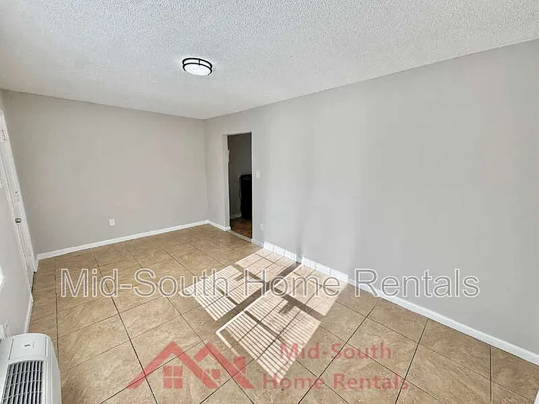 1825 Castalia St #4 — Photo 9