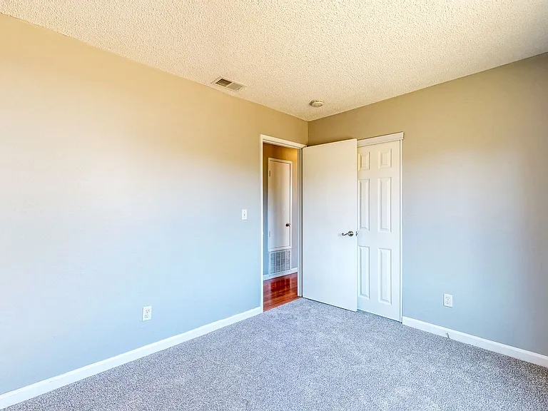 8690 Lords Manor Way — Photo 25