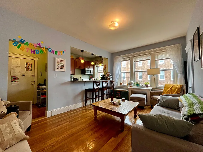 229 Kelton St #5 — Photo 1