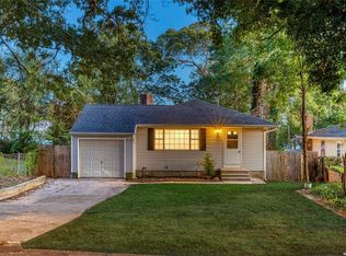 4 Oakdale Ave, Selden, NY 11784