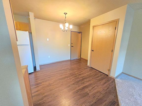 3rd image of 4510 E 53rd St #202