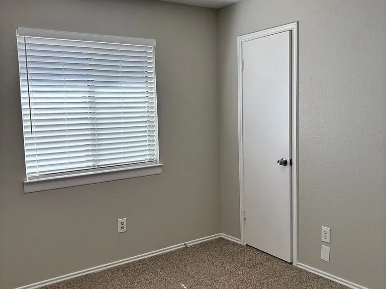 104 Glade Shadow Dr — Photo 14