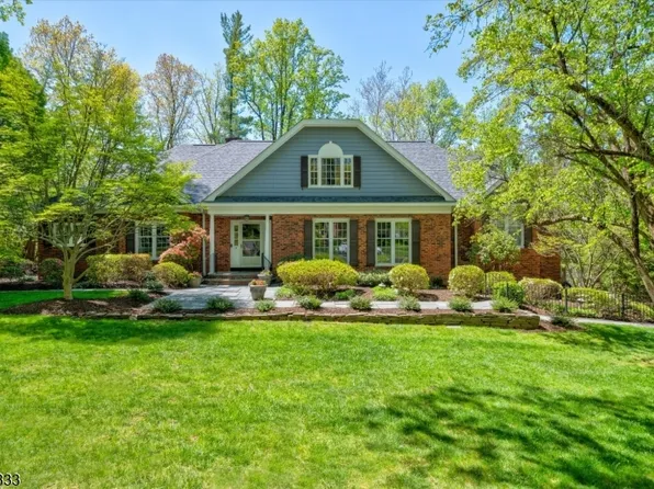 57 Mohawk Rd, Millburn Twp., NJ 07078
