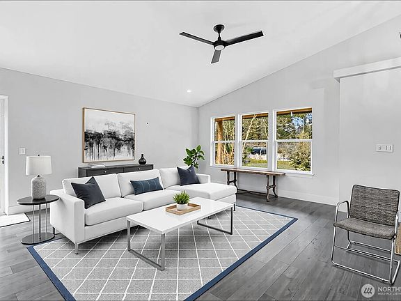 5th image of 19917 69th Avenue Ct E