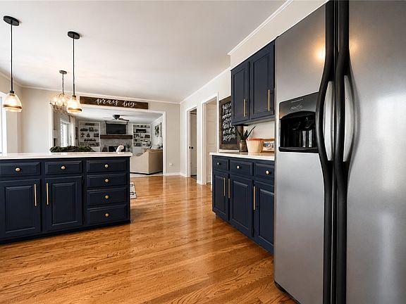 4th image of 203 Cedarwood Ct