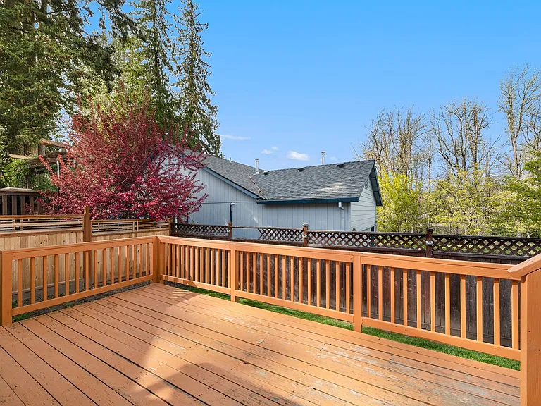 307 NW Angela Ln — Photo 29