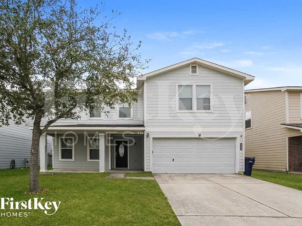 8422 Broadleaf Ave