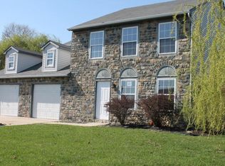 2 Knotty Oak Dr, Eastampton, NJ 08060