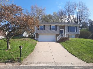 4 Oxford Dr, Washington, MO 63090