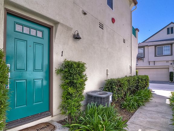 3rd image of 16949 Robins Nest Way APT 1