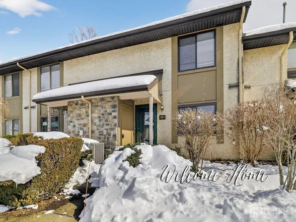 191 Hampshire Dr, Plainsboro, NJ 08536