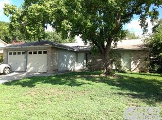 9475 Bowen Dr, San Antonio, TX 78250