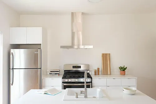 2702 1/2 Malabar St Photo 1