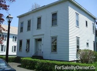 49 1st St, Waterford, NY 12188