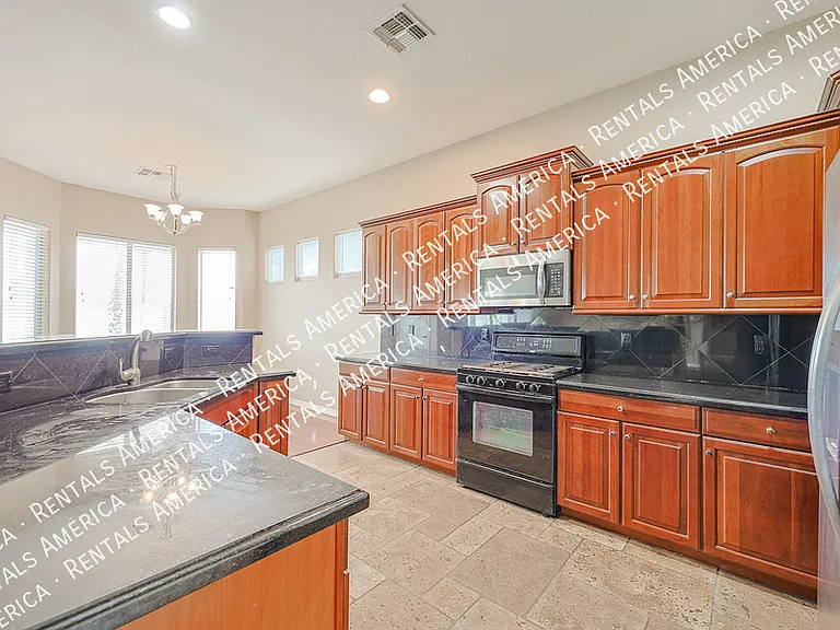 14712 W Edgemont Ave — Photo 3