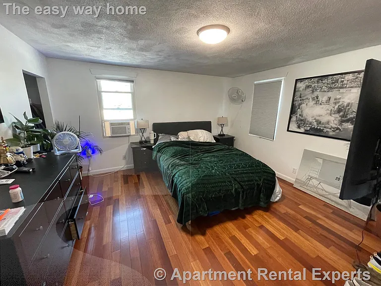 70-72 School St #2 — Photo 21