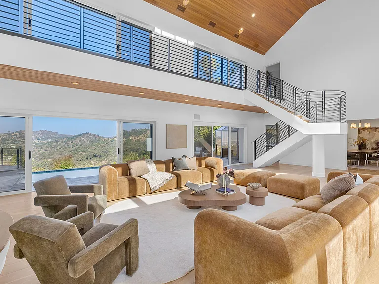 Pinnacle Pl — Photo 8