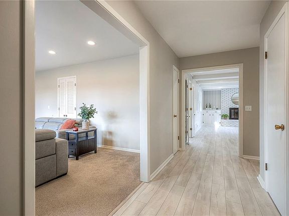 4th image of 1208 E Red Bridge Rd