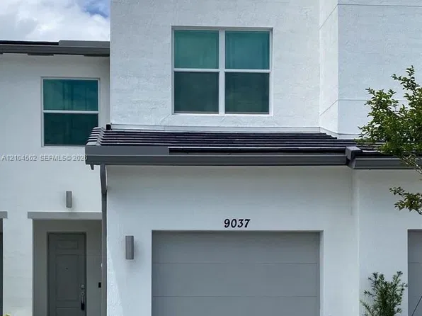 9037 Zevon Ct, Lake Worth, FL 33467