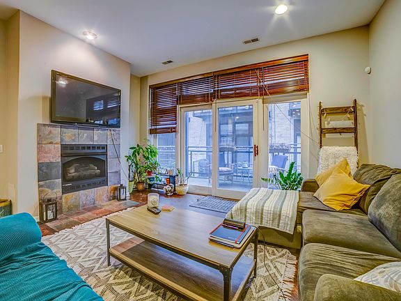 5th image of 2251 W Saint Paul Ave APT 3D