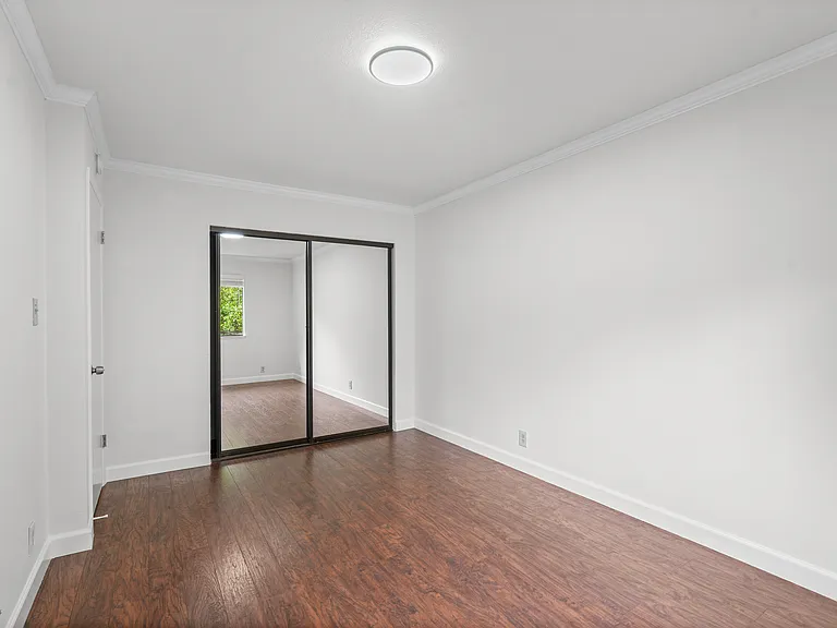 14613 Oak St — Photo 14