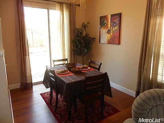 3rd image of 1541 Teakwood Way
