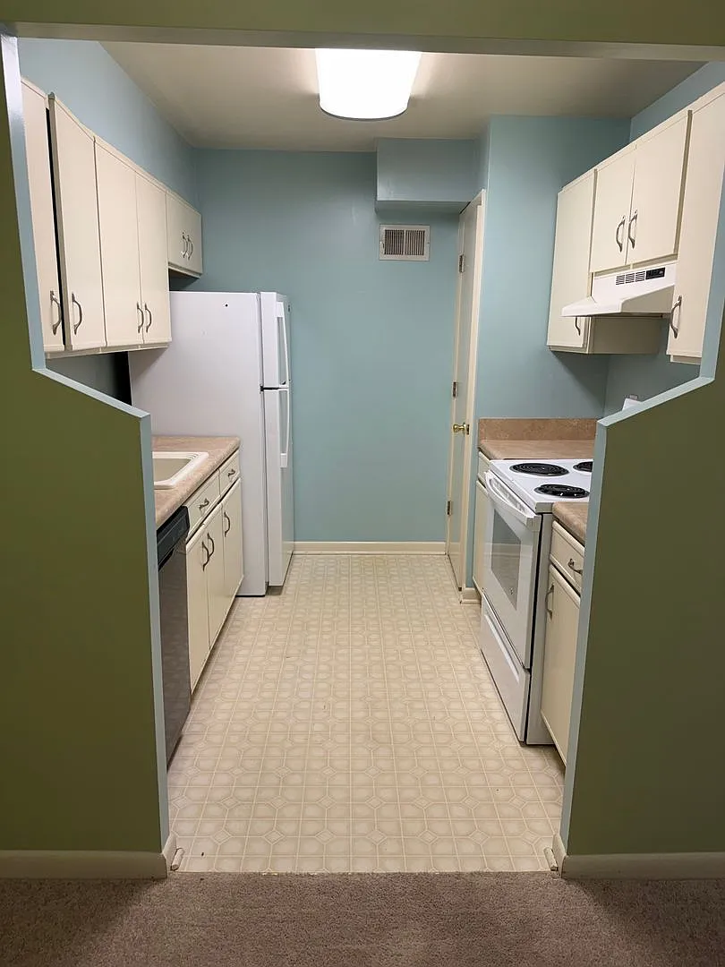 Bright & Spacious 2-Bedroom Condo in Popular Turtle Creek! — Photo 4