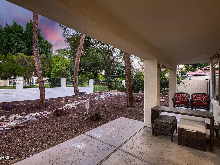 1305 E Steamboat Bend Dr — Photo 33