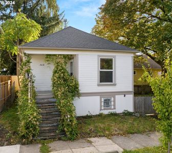2418 SE Cora St, Portland, OR, 97202