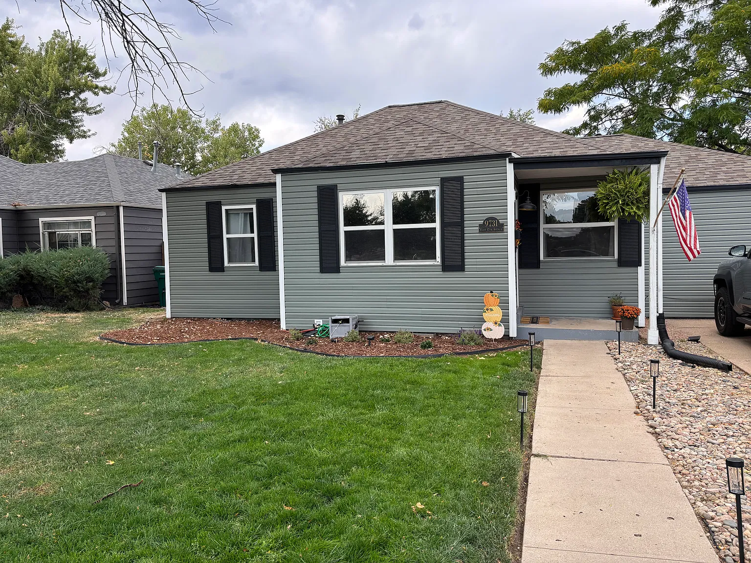 3 bed, 1193 sqft, $2,300 — Photo 1