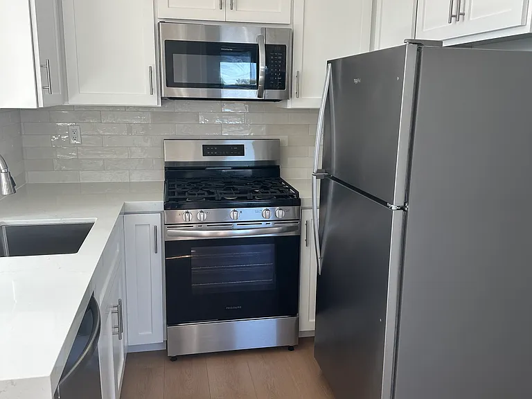 1323 Reed Ave #1325 — Photo 5