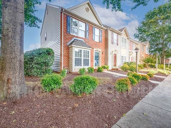 2nd image of 7825 Villa Pl