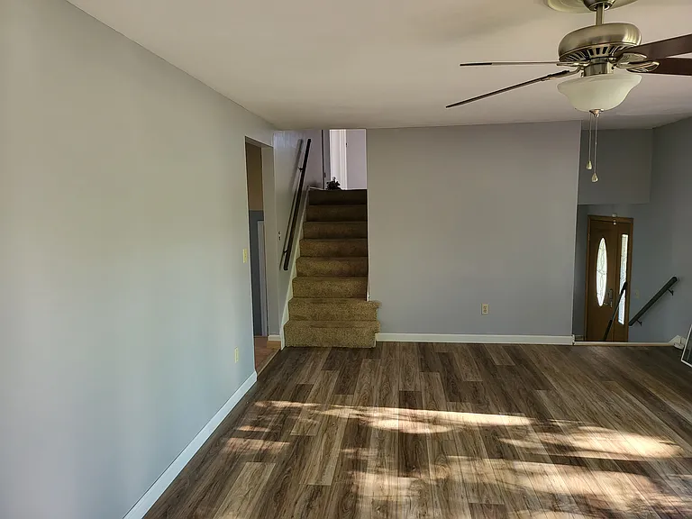 4911 Yeaworth Ln — Photo 8