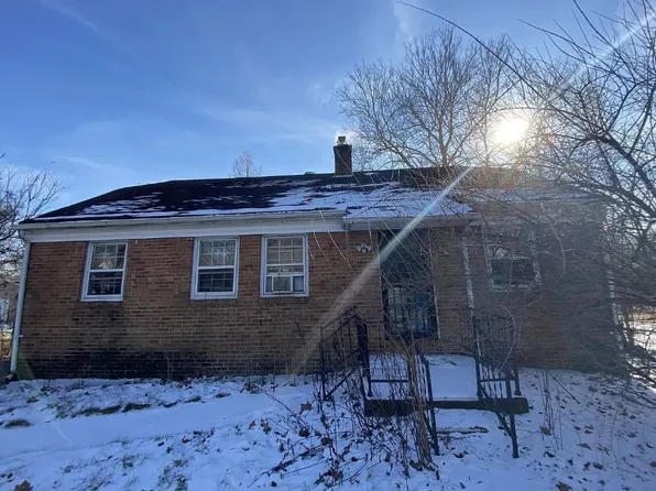 1079 W Tuttle St, Decatur, IL 62522