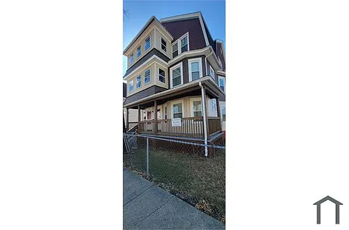 102 Kenyon St #3 Photo 1