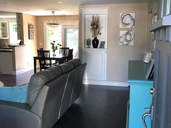 2nd image of 3952 Durand Dr