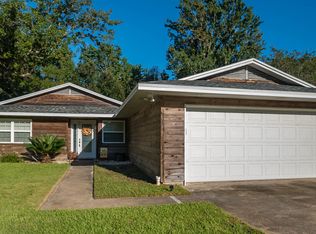 1808 Sandpiper Ave, Ocean Springs, MS 39564