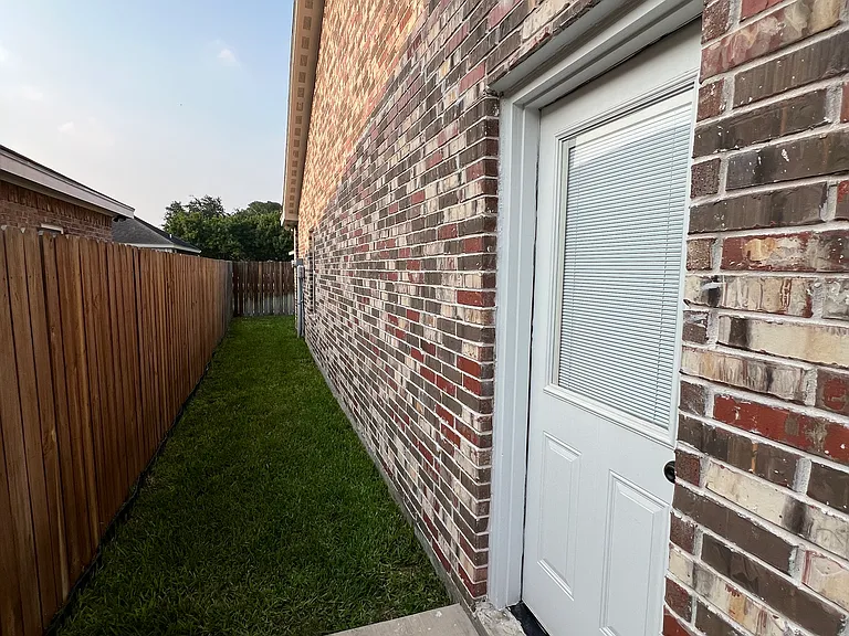 1027 Fairway Dr #1 — Photo 6