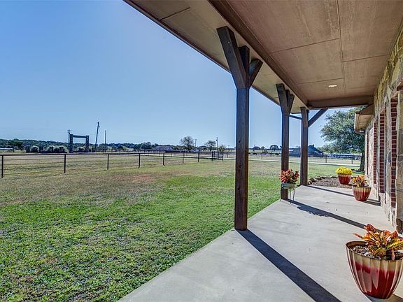 3rd image of 1101 County Road 203